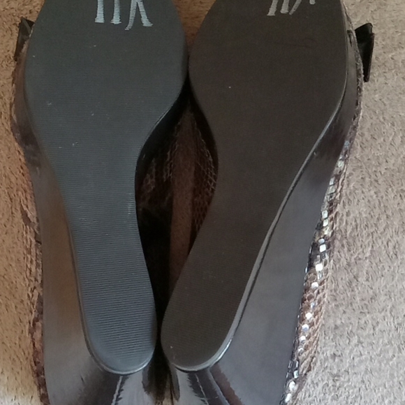 ⭐️ Host Pick ⭐️REBECCA Blue |  Animal Print Brown Faux Suede Wedges - Picture 11 of 12